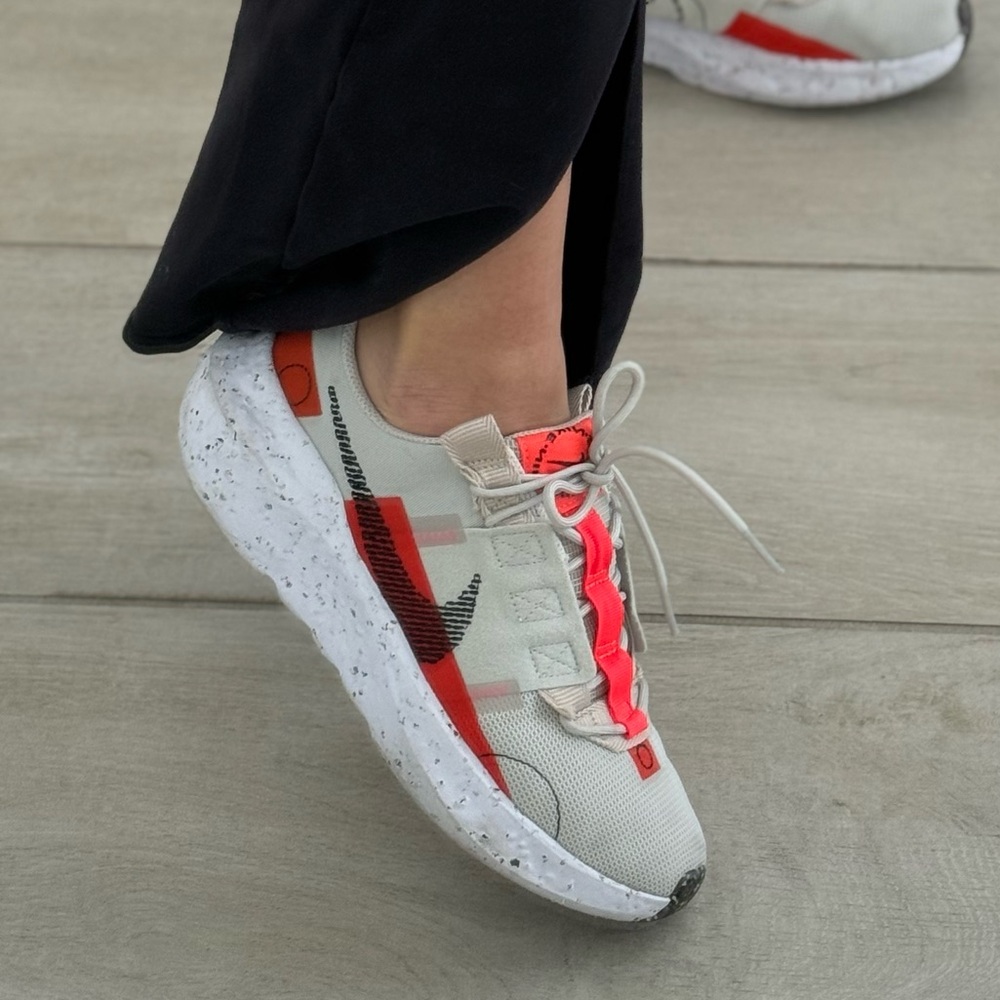 Nike React Vision Sneakers – White/Red, Size 7.5